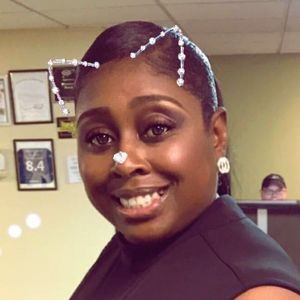 Meet your Posher, Alexia